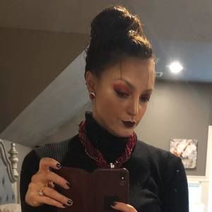 Meet your Posher, Kiki